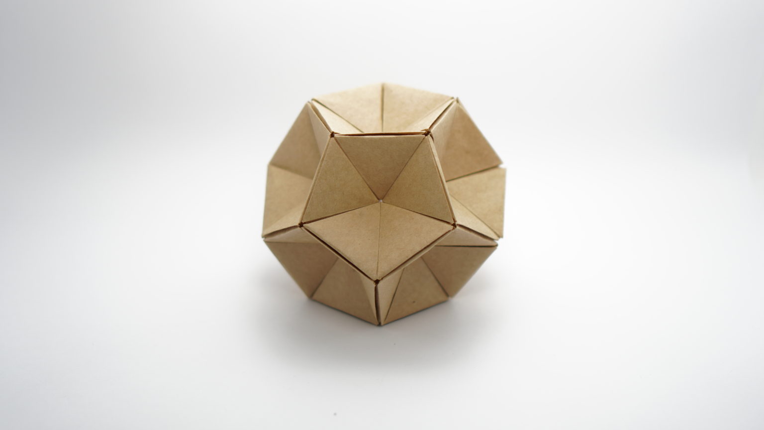 Origami Deltahedron/Triangular Pixels Jo Nakashima